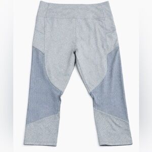 ACX Active Gray Mesh Panel Capri Leggings Zip Pocket Athleisure 1X NWOT